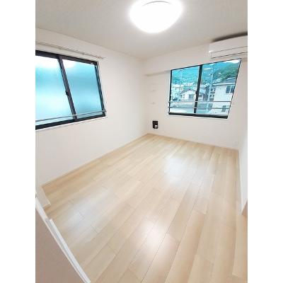 クラール 201【管理NO：1-027342601-02010】 ★家具家電は申し込み後に搬入します★ ★2026年09月中旬入居可能★の物件写真2
