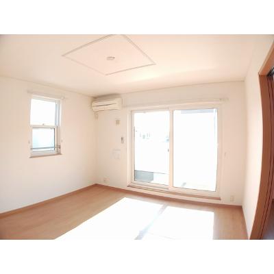 メゾンフレイズＢ 201【管理NO：1-014350902-02010】 ★家具家電は申し込み後に搬入します★ ★2026年10月上旬入居可能★の物件写真2