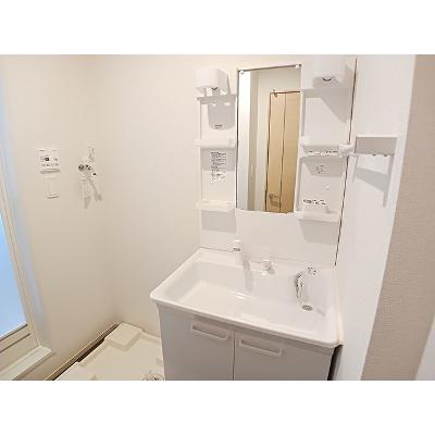 リバーサンⅡ 101【管理NO：1-020908802-01010】 ★家具家電は申し込み後に搬入します★の物件写真6
