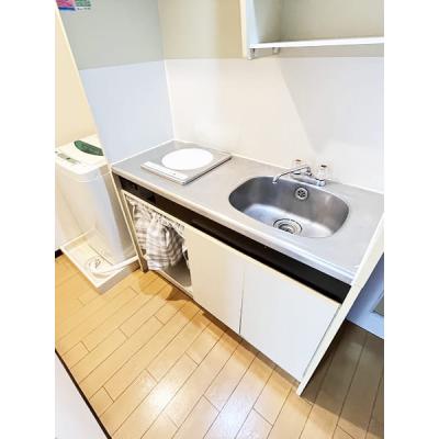 ユニオンマンスリー本千葉２　403　1R・シングル☆【禁煙ルーム】安心のオートロック完備/温水洗浄便座＆バス・トイレ別＆デスク・チェア＆たっぷり収納2ドア冷蔵庫など生活家電のあるお部屋の物件写真3