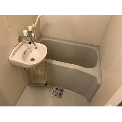 【スーパーやコンビニ近い！】アビタシオン湘南の物件写真2
