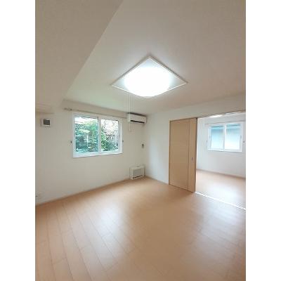 ガーディノディルースⅢ 104【管理NO：1-017784102-01040】 ★家具家電は申し込み後に搬入します★ ★2026年10月中旬入居可能★の物件写真2