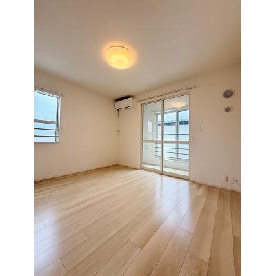 フレックス　タウン　五番館 201【管理NO：1-025686004-02010】 ★家具家電は申し込み後に搬入します★の物件写真2
