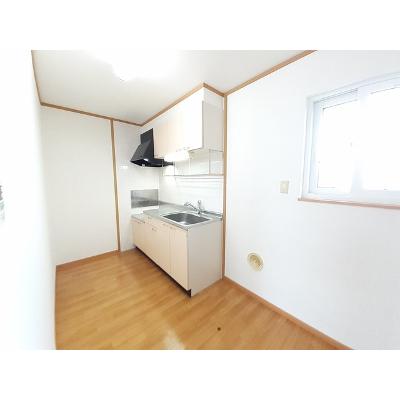 サウス・ウィンド　Ⅱ 201【管理NO：1-012055302-02010】 ★家具家電は申し込み後に搬入します★ ★2026年09月下旬入居可能★の物件写真3
