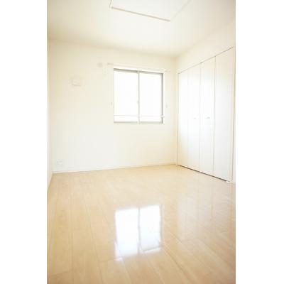 クオーレ優　Ⅱ 203【管理NO：1-021067401-02030】 ★家具家電は申し込み後に搬入します★ ★2026年10月中旬入居可能★の物件写真2