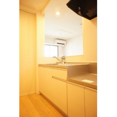 クオーレ優　Ⅱ 203【管理NO：1-021067401-02030】 ★家具家電は申し込み後に搬入します★ ★2026年10月中旬入居可能★の物件写真3