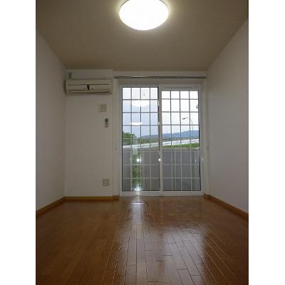 サンパティークⅢ 201【管理NO：1-012213002-02010】 ★家具家電は申し込み後に搬入します★ ★2026年10月上旬入居可能★の物件写真2