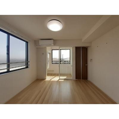 ラ・ルミエール 301【管理NO：1-026730401-03010】 ★家具家電は申し込み後に搬入します★ ★2026年10月中旬入居可能★の物件写真2