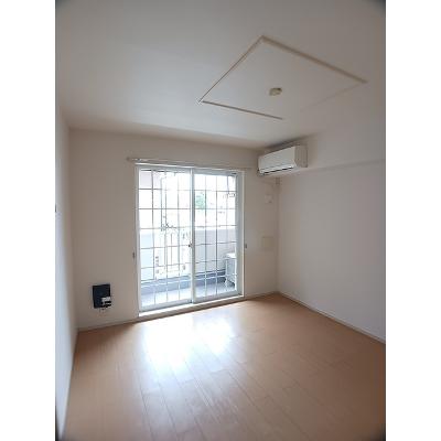 apartment 愛知県岡崎市六名１丁目６番地１６ 

↓地図はこちらから