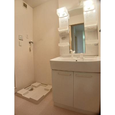 apartment 愛知県岡崎市六名１丁目６番地１６ 

↓地図はこちらから