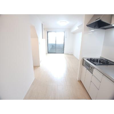 ラ・カーサ　ラルーチェ高浜 106【管理NO：1-024777902-01050】 ★家具家電は申し込み後に搬入します★ ★2026年09月下旬入居可能★の物件写真2