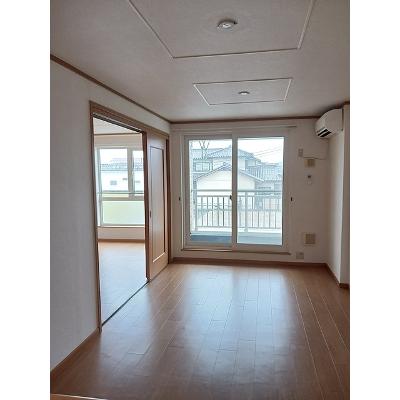 プラティークⅡ 202【管理NO：1-012551502-02020】 ★家具家電は申し込み後に搬入します★の物件写真2