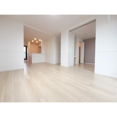 レガリア 301【管理NO：1-026312801-03010】 ★家具家電は申し込み後に搬入します★の物件写真2