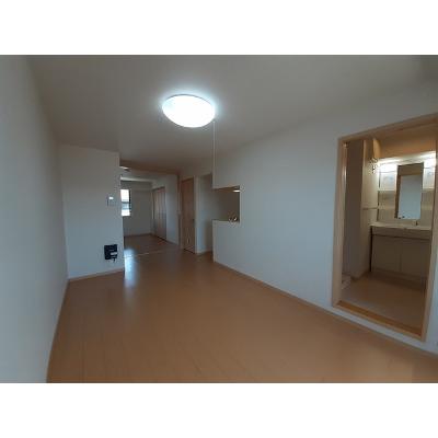 ジェルメ・メゾン 305【管理NO：1-016695601-03040】 ★家具家電は申し込み後に搬入します★ ★2026年10月上旬入居可能★の物件写真2