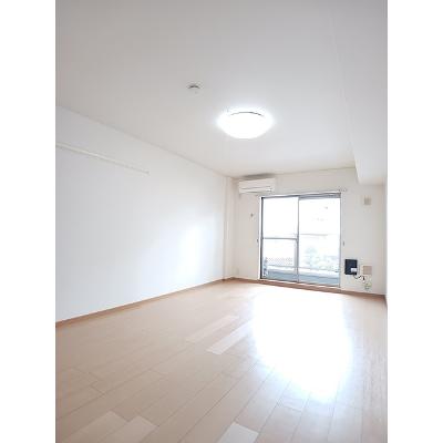 フランメゾン 205【管理NO：1-014143101-02040】 ★家具家電は申し込み後に搬入します★の物件写真2