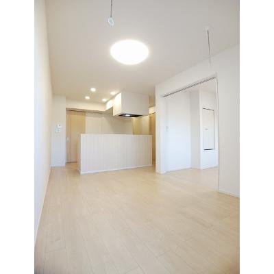 ラ・ルーチェ 202【管理NO：1-024823601-02020】 ★家具家電は申し込み後に搬入します★の物件写真2