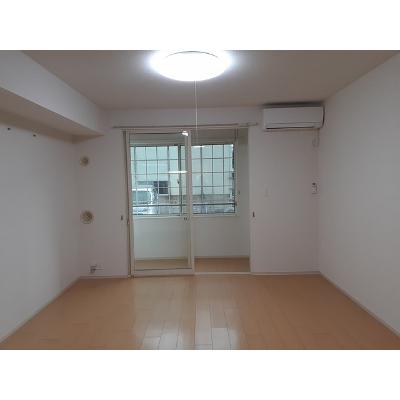 セシル 102【管理NO：1-018055901-01020】 ★家具家電は申し込み後に搬入します★ ★2026年09月中旬入居可能★の物件写真2
