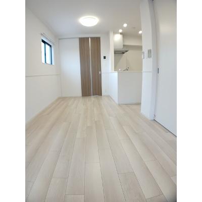 ロイヤルガーデン 203【管理NO：1-027879501-02030】 ★家具家電は申し込み後に搬入します★ ★2026年10月中旬入居可能★の物件写真2