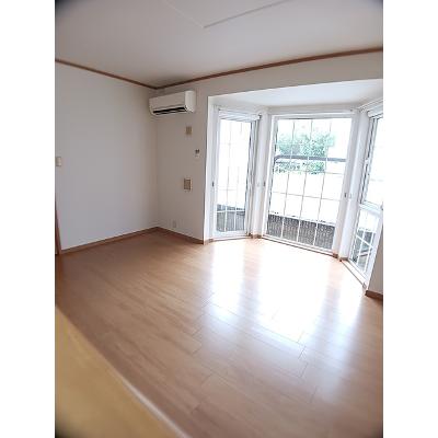 グレース尾崎 101【管理NO：1-013112701-01010】 ★家具家電は申し込み後に搬入します★の物件写真2