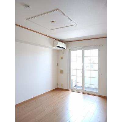 アンジェリカ　Ａ 102【管理NO：1-013991401-01020】 ★家具家電は申し込み後に搬入します★ ★2026年10月上旬入居可能★の物件写真2