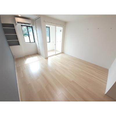 クレストアドバンステンパイⅡ 103【管理NO：1-027333402-01030】 ★家具家電は申し込み後に搬入します★の物件写真2
