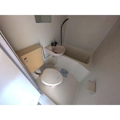 ユニオンマンスリー船橋８　301　1R・シングル☆【禁煙ルーム】人気の角部屋！デスク・チェア＆たっぷり収納2ドア冷蔵庫など生活家電のあるお部屋/駅近くには東武百貨店など複数あり買い物に便利の物件写真5