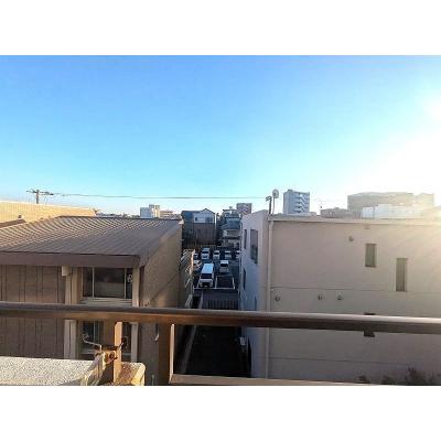 ユニオンマンスリー船橋８　301　1R・シングル☆【禁煙ルーム】人気の角部屋！デスク・チェア＆たっぷり収納2ドア冷蔵庫など生活家電のあるお部屋/駅近くには東武百貨店など複数あり買い物に便利の物件写真6