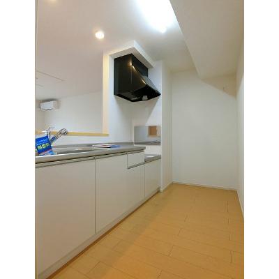 モリス 203【管理NO：1-021049302-02030】 ★家具家電は申し込み後に搬入します★ ★2026年10月上旬入居可能★の物件写真3