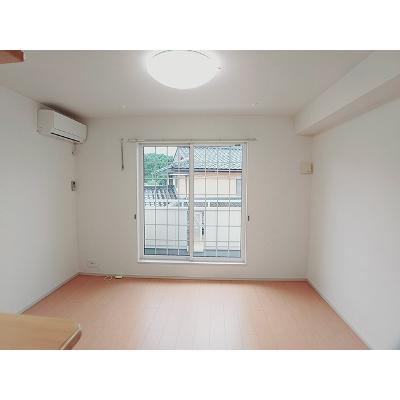 ラ・カンパネラⅡ　Ａ 201【管理NO：1-019339401-02010】 ★家具家電は申し込み後に搬入します★の物件写真2