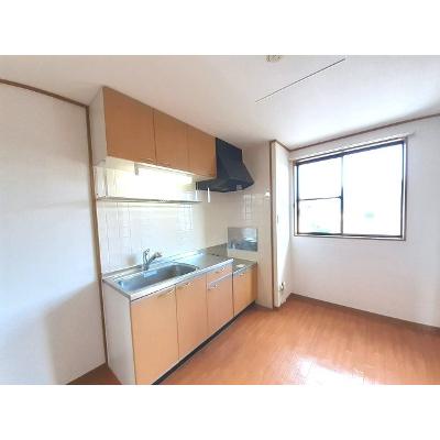 プレッソ　フィオーレ 201【管理NO：1-010988201-02010】 ★家具家電は申し込み後に搬入します★ ★2026年10月上旬入居可能★の物件写真3