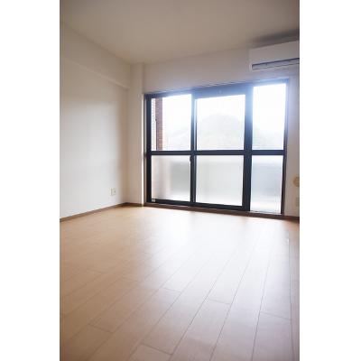 城南マンション 302【管理NO：1-010787101-03020】 ★家具家電は申し込み後に搬入します★ ★2026年10月中旬入居可能★の物件写真2