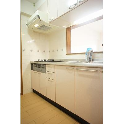 城南マンション 302【管理NO：1-010787101-03020】 ★家具家電は申し込み後に搬入します★ ★2026年10月中旬入居可能★の物件写真3