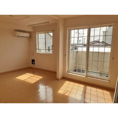 エクセルコートⅢ 202【管理NO：1-016979603-02020】 ★家具家電は申し込み後に搬入します★ ★2026年10月上旬入居可能★の物件写真2