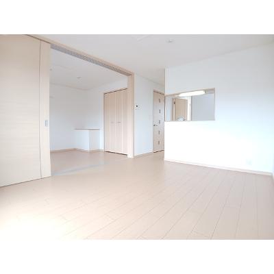 セーリオ 202【管理NO：1-017028601-02020】 ★家具家電は申し込み後に搬入します★の物件写真2