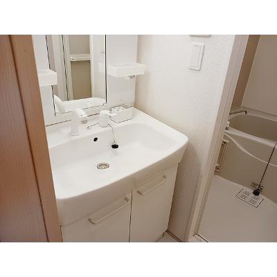 フローリッシュ 203【管理NO：1-018079201-02030】 ★家具家電は申し込み後に搬入します★の物件写真6