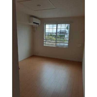ルミナース　コートⅠ 202【管理NO：1-020672801-02020】 ★家具家電は申し込み後に搬入します★ ★2026年10月上旬入居可能★の物件写真2