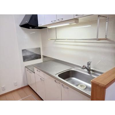 カーサ・フェリーチェ　Ａ 103【管理NO：1-014992601-01030】 ★家具家電は申し込み後に搬入します★ ★2026年10月上旬入居可能★の物件写真3