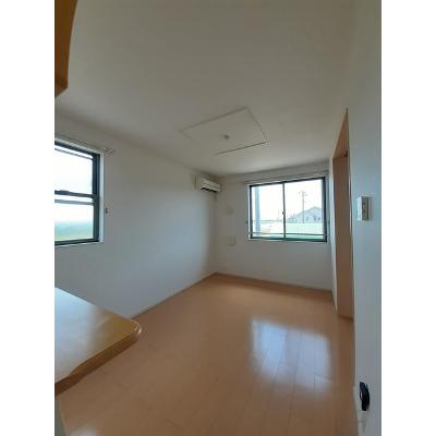 サニーメゾン 201【管理NO：1-017948901-02010】 ★家具家電は申し込み後に搬入します★ ★2026年09月下旬入居可能★の物件写真2