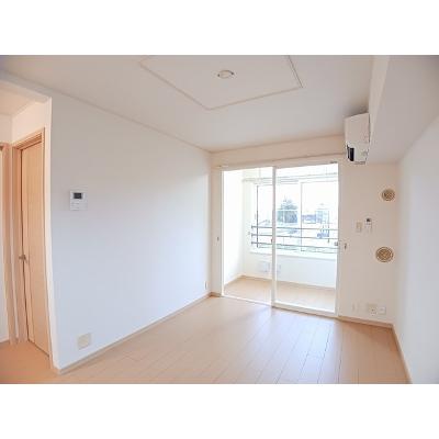 ディアーコートⅡ 203【管理NO：1-015355601-02030】 ★家具家電は申し込み後に搬入します★の物件写真2