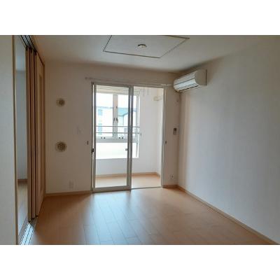 リラリード　Ｂ 201【管理NO：1-016906002-02010】 ★家具家電は申し込み後に搬入します★ ★2026年10月上旬入居可能★の物件写真2