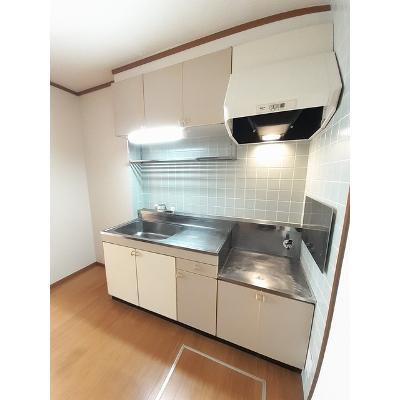 トマト館 102【管理NO：1-006987601-01020】 ★家具家電は申し込み後に搬入します★ ★2026年10月中旬入居可能★の物件写真3