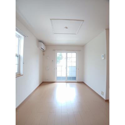フィオーレ 102【管理NO：1-015097301-01020】 ★家具家電は申し込み後に搬入します★ ★2026年10月上旬入居可能★の物件写真2