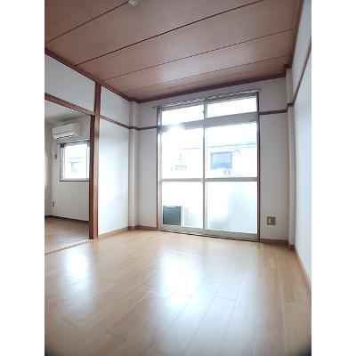 スマイルジョイ 205【管理NO：1-003399501-02040】 ★家具家電は申し込み後に搬入します★の物件写真2