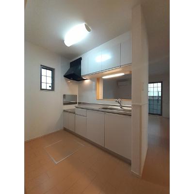 シャルム 102【管理NO：1-020580601-01020】 ★家具家電は申し込み後に搬入します★ ★2026年10月中旬入居可能★の物件写真3
