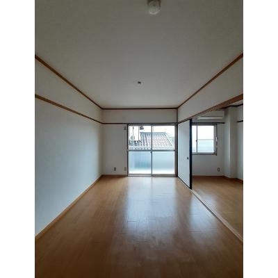 エレガンス葵 203【管理NO：1-001497001-02030】 ★家具家電は申し込み後に搬入します★ ★2026年10月上旬入居可能★の物件写真2