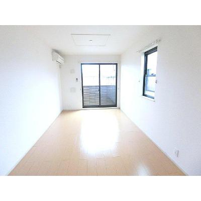 ピースクローバーⅠ 101【管理NO：1-017501901-01010】 ★家具家電は申し込み後に搬入します★ ★2026年11月上旬入居可能★の物件写真2
