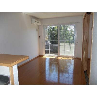 メゾン井上 101【管理NO：1-014045201-01010】 ★家具家電は申し込み後に搬入します★ ★2026年10月上旬入居可能★の物件写真2