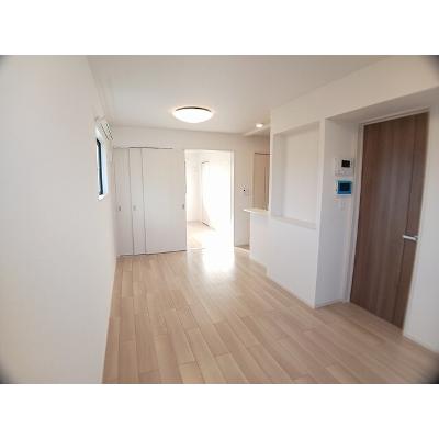 フラワープラス 201【管理NO：1-028231901-02010】 ★家具家電は申し込み後に搬入します★ ★2026年10月上旬入居可能★の物件写真2