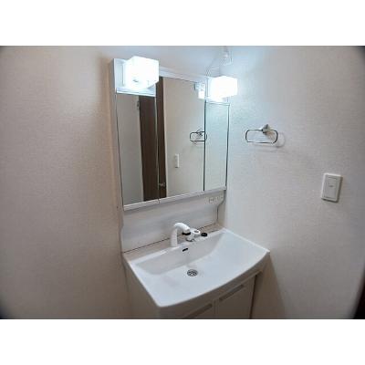 フラワープラス 201【管理NO：1-028231901-02010】 ★家具家電は申し込み後に搬入します★ ★2026年10月上旬入居可能★の物件写真6