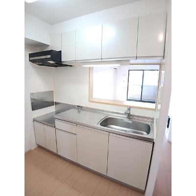 サンセットヒルズ 202【管理NO：1-017184001-02020】 ★家具家電は申し込み後に搬入します★の物件写真3